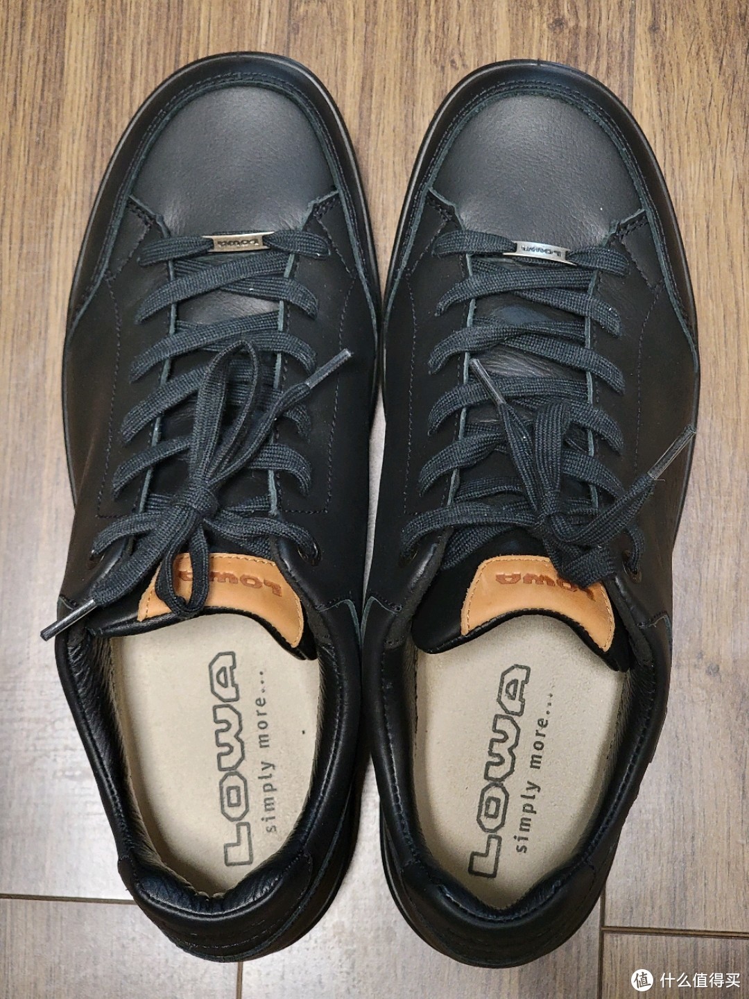 男鞋不必只认ECCO，试试LOWA中国定制款NANJING GTX，盘点一下2021年我最爱穿的三双男士通勤鞋，记得收藏