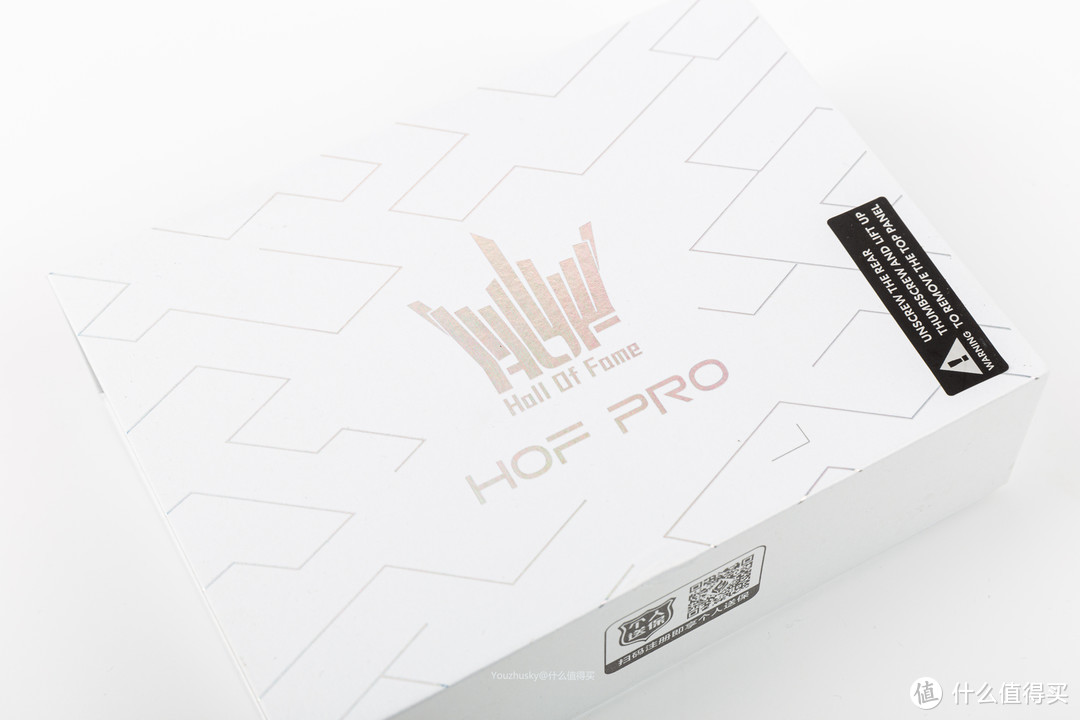 内存为影驰的名人堂HOF Pro系列，16GBDDR4 3600 的套条