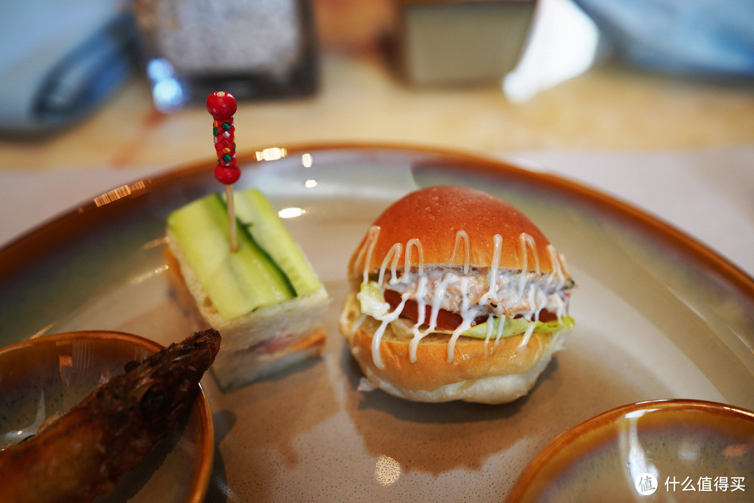 引以为傲的金尊酒廊礼遇：三亚海棠湾费尔蒙的餐饮水平如何？