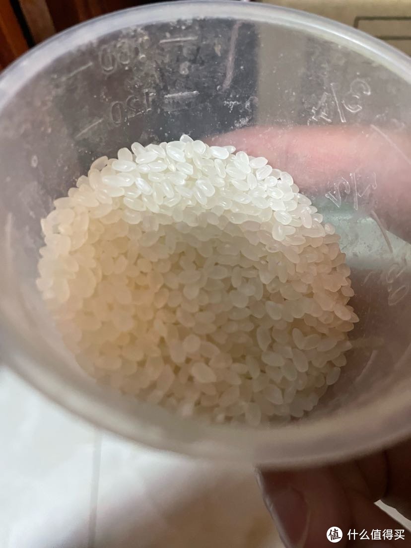 十月稻田22元一袋的寒地之最香稻贡米到货了，买米还是得试吃。