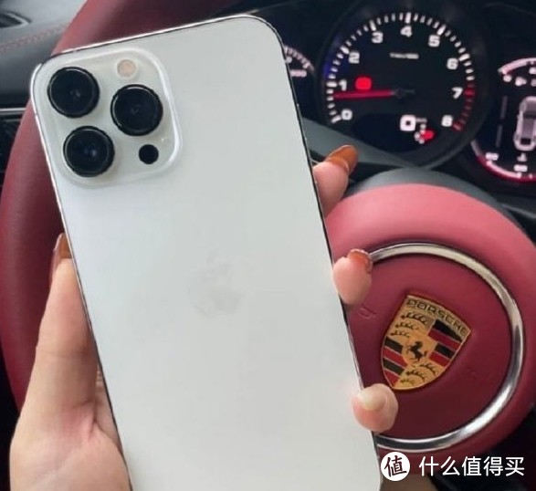 ​iOS 15.4支持戴口罩解锁，保障了个人防护问题，不过不是所有机型都适用