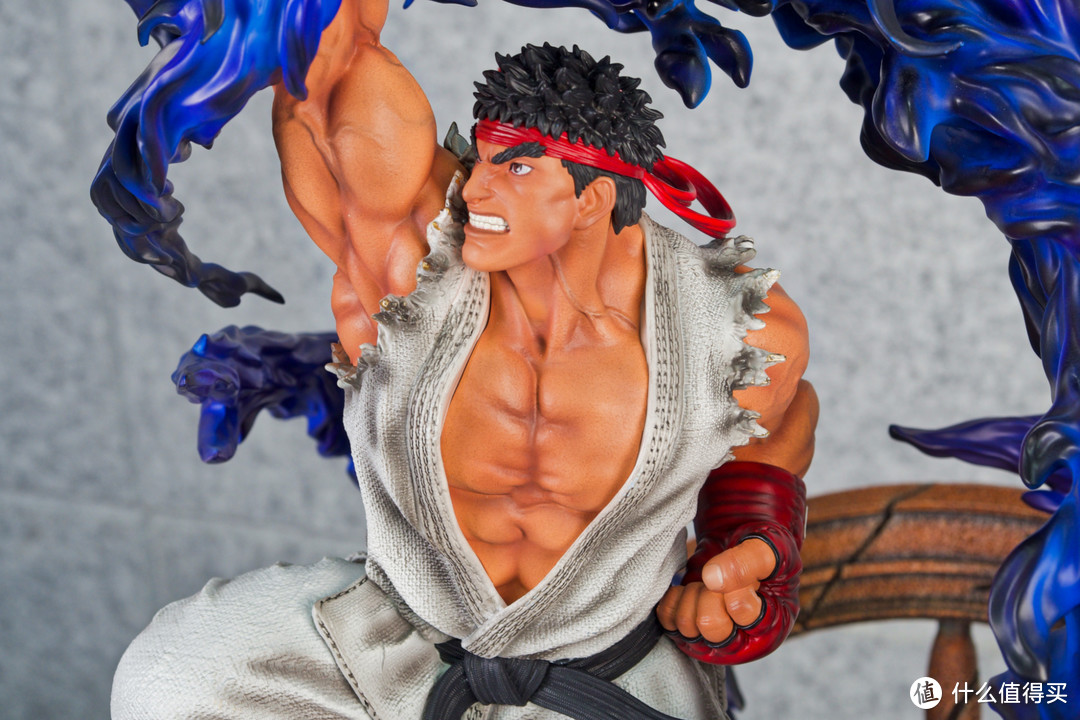 玩模总动员:《街霸:对决》冠军同款,1/4比例隆大型全彩雕像开箱(内含