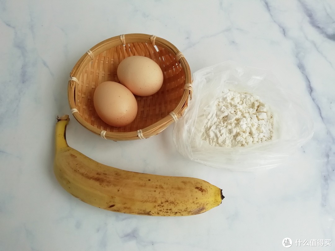 1根香蕉2个鸡蛋，教你做营养早餐，不炸也不烤，不上火更健康