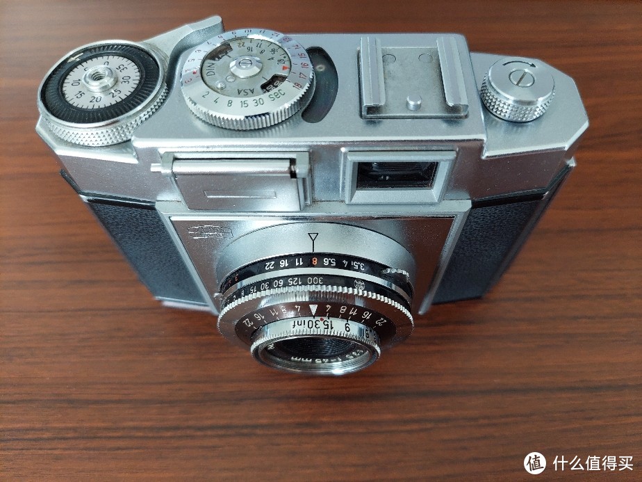 0.3048：Zeiss Ikon Contina IIa (type 527/24)