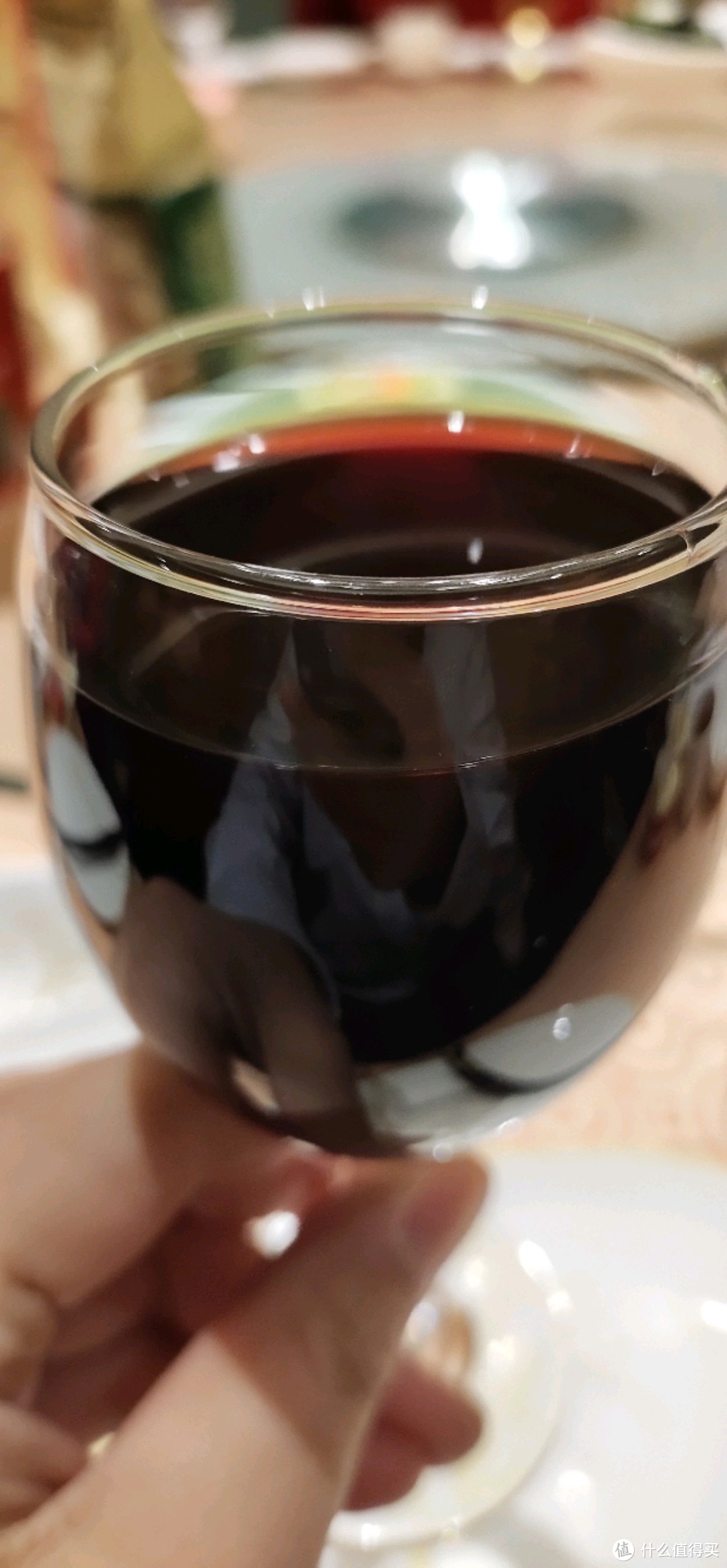 来自法国南部朗格多克核心产区——科比埃，四款葡萄混酿的法定产区（AOP）红葡萄酒搭配年饭如何？