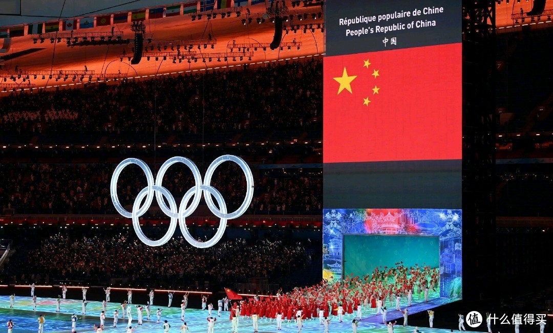 2022年北京冬奥会开幕式，其实是各国羽绒服展销博览会，每一款都想买啊！你最喜欢哪一款羽绒服？