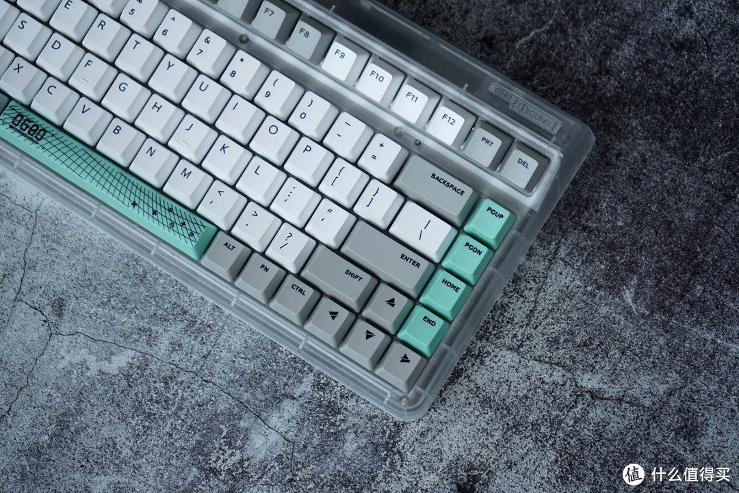 这款来自铝厂的键盘，确实让我心动了——IQUNIX OG80虫洞开箱体验