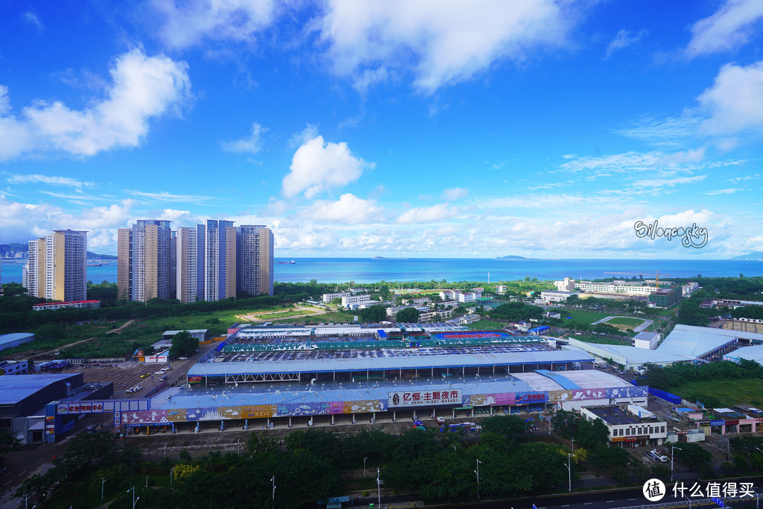 海景阳台，下楼就是海鲜大市场：三亚湾中转觅食好酒店~希尔顿花园