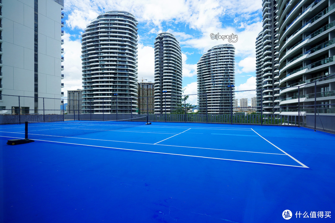 海景阳台，下楼就是海鲜大市场：三亚湾中转觅食好酒店~希尔顿花园