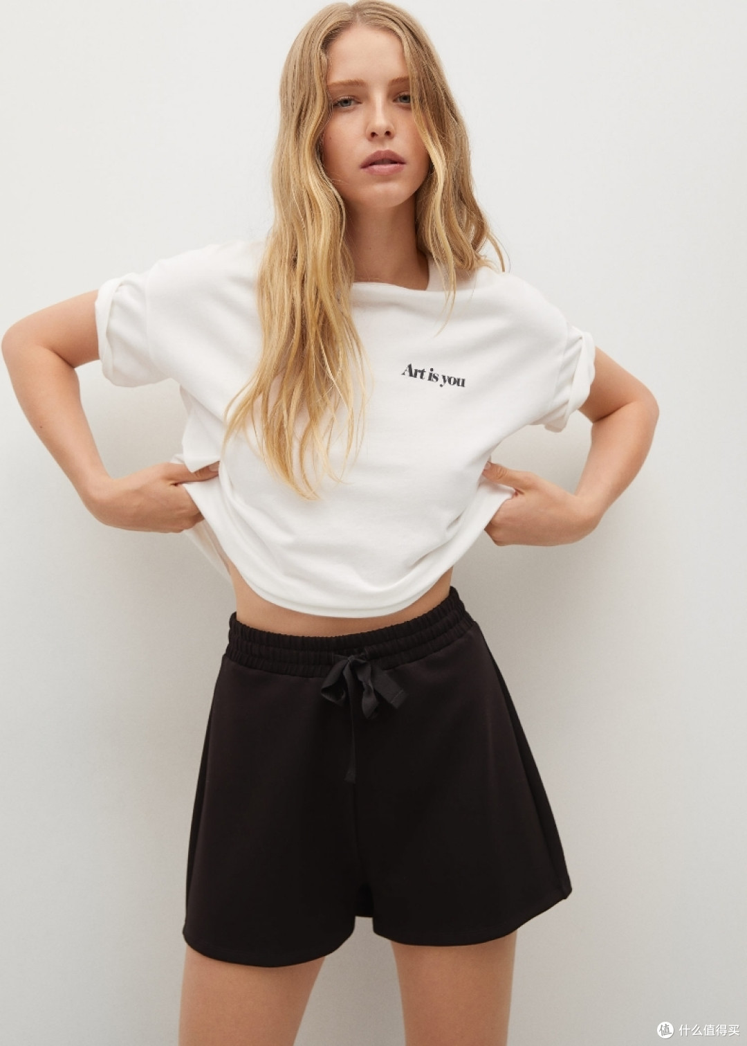 天猫精选mango女装t恤2021秋冬新款印花文字圆领短袖设计休闲t恤￥99