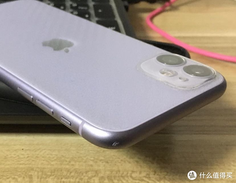 iPhone11 紫色有点小磕碰