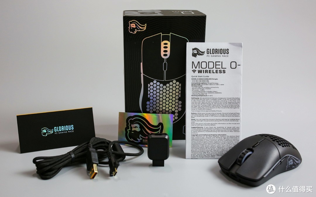 无线炫灯、极限轻量化——Glorious Model O- 无线游戏鼠标+冰元素鼠标垫评测