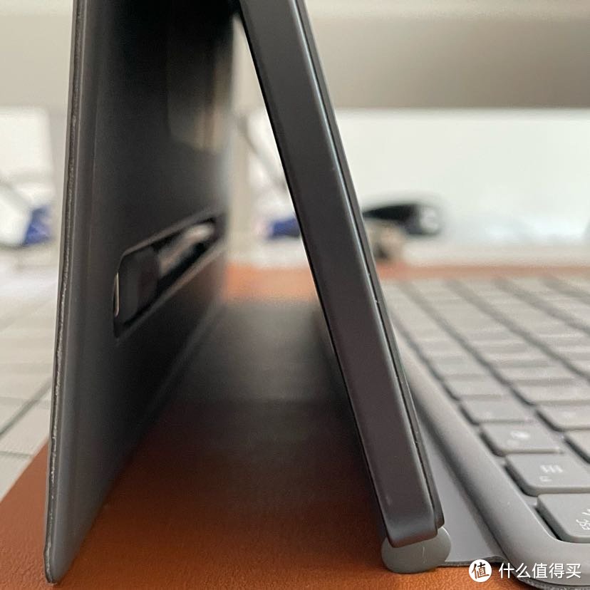 它其实很优秀 锤子TNT GO外接主机秒变Surface Pro