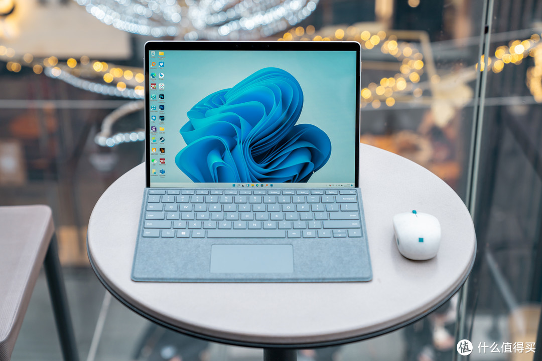 Surface Pro 8 败家指南：便携平板身形 + 满血笔电性能，没有人比微软更懂跨界生产力