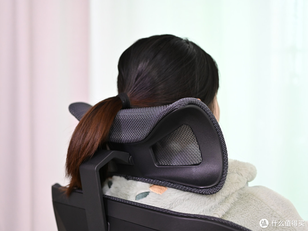 有谱FlyMax升级版电竞款人体工学椅深度评测，摸鱼打机的惬意生活