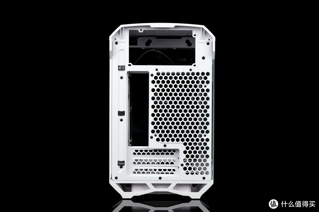 博大精深气流艺术fractaltorrentnano机箱装机