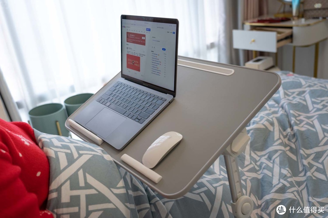 ORICO折叠电脑桌评测：从此沙发上，床上也是学习办公的好地方