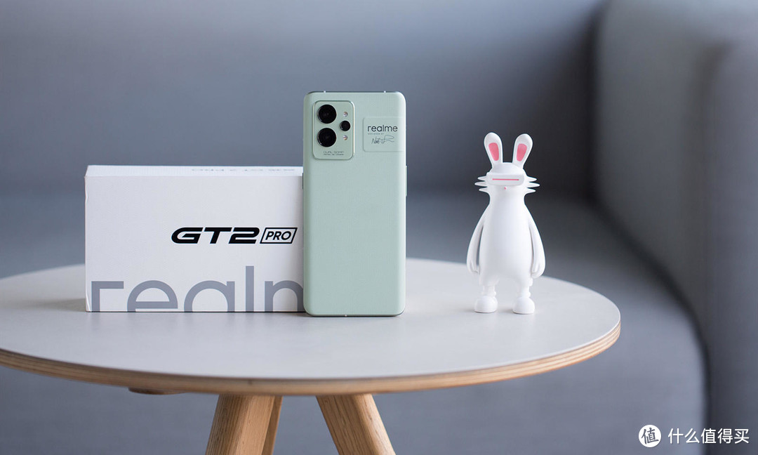 3699元，小米12和realme GT2 Pro该选谁？明白人都这么选！