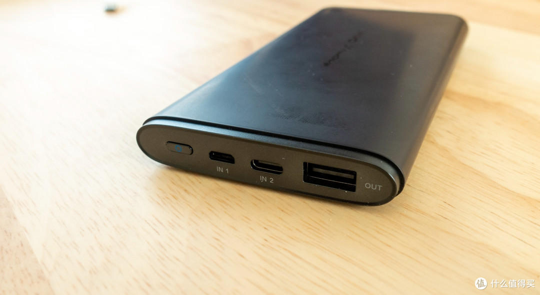 vivo33w10000mah双向闪充移动电源充电宝评测