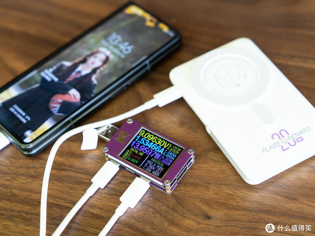 闪焰狐磁吸支架充电宝，给iPhone更加高效、自由的充电体验