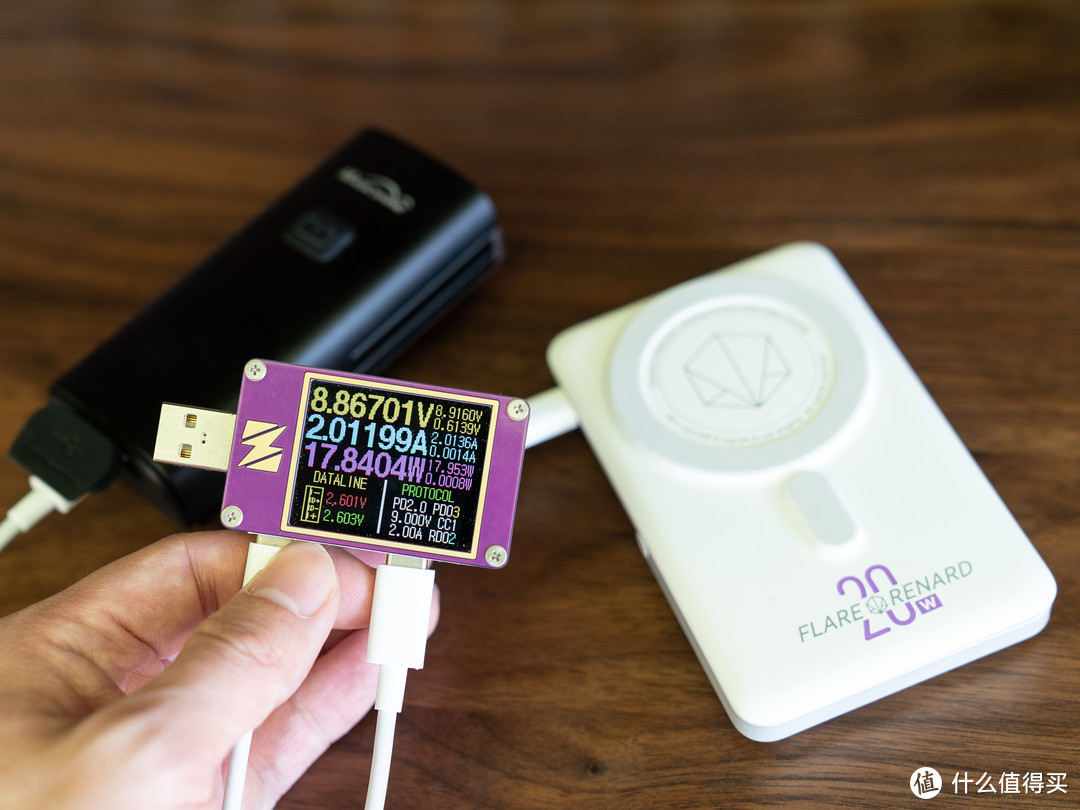 闪焰狐磁吸支架充电宝，给iPhone更加高效、自由的充电体验