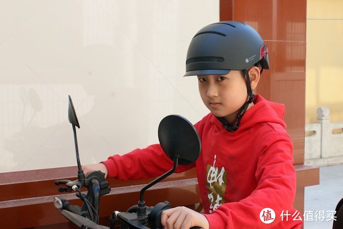 Helmetphone智能头盔：鸿蒙智联，让骑行更安全