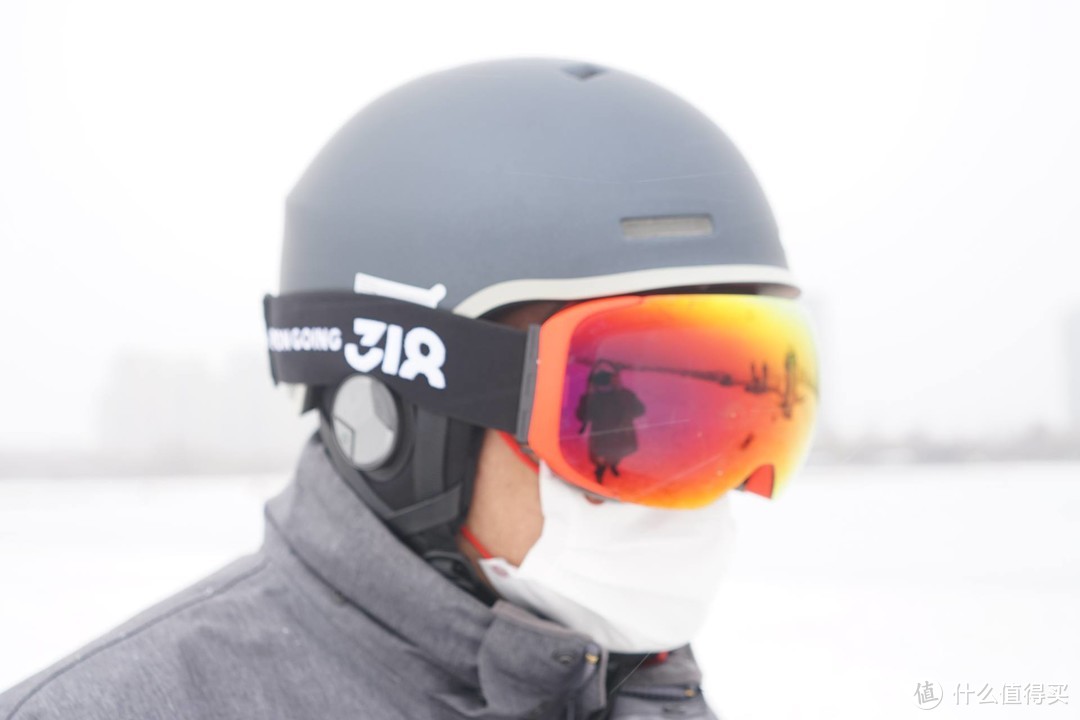 318双层防雾球面磁吸滑雪镜：性价比之选，进口镜片双层防雾