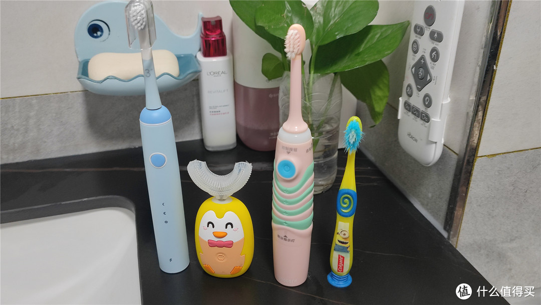 儿童龋齿蛀牙危害多，儿童牙刷还是专业分龄的好