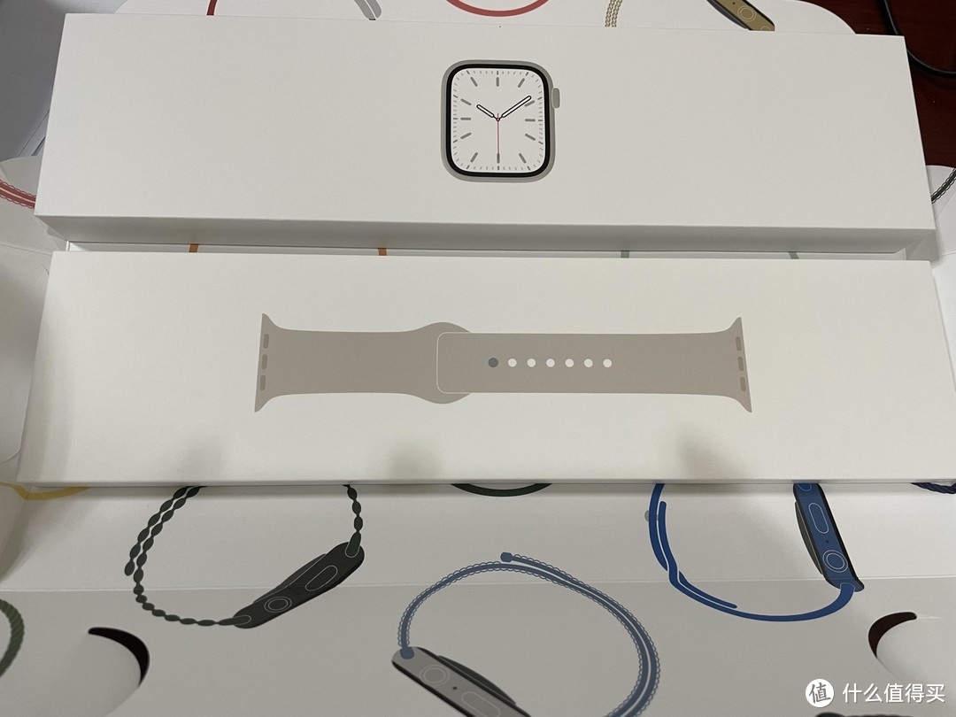 iWatch s7开箱晒单及可爱的充电座拼装