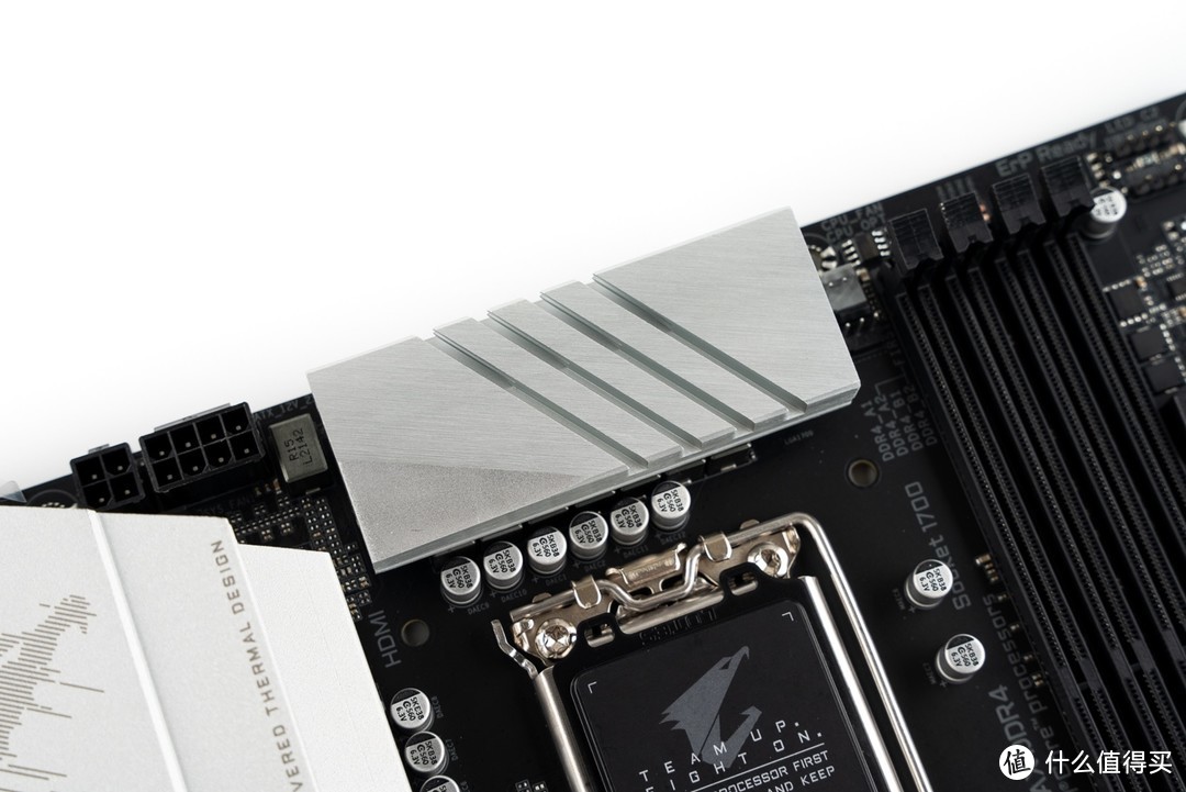 极致简约 强劲性能 技嘉 雪雕 B660M AORUS PRO AX DDR4 开箱分享