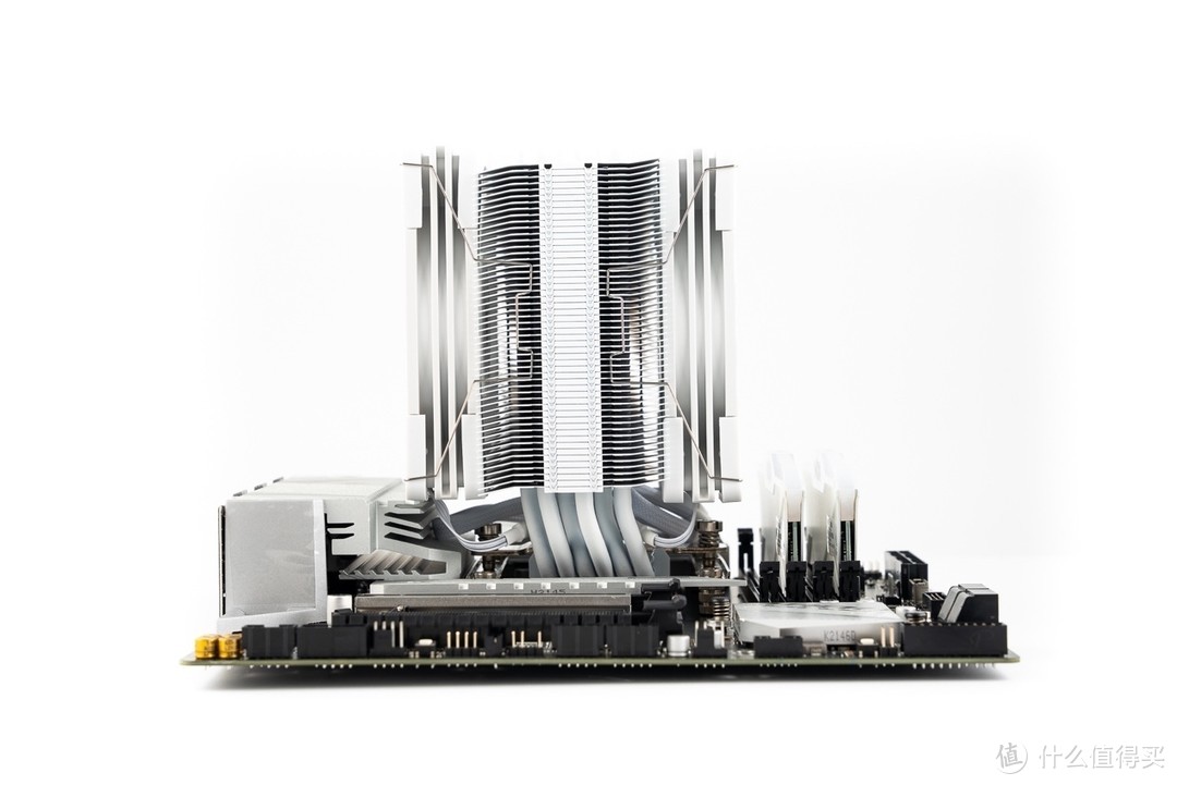 极致简约 强劲性能 技嘉 雪雕 B660M AORUS PRO AX DDR4 开箱分享