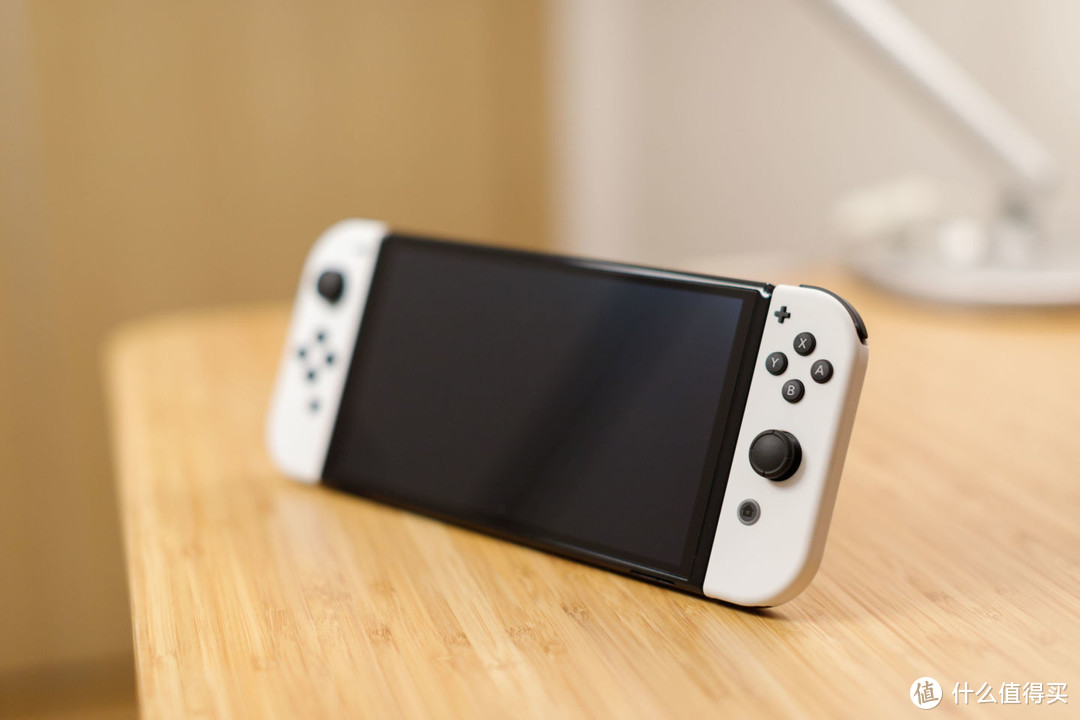 与任天堂 Switch OLED 有关的 8 个问题