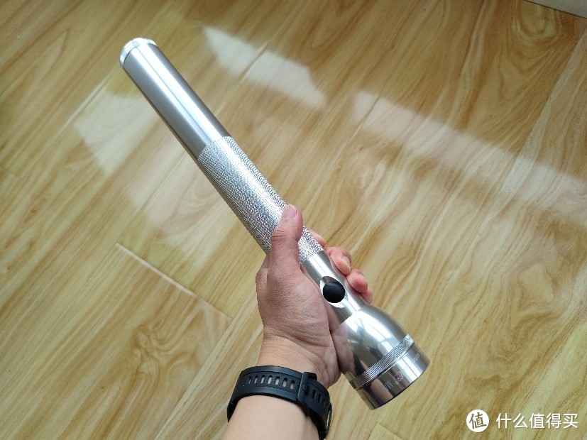 开箱一个少见的镁光（MAGLITE）4D氙气灯泡手电。