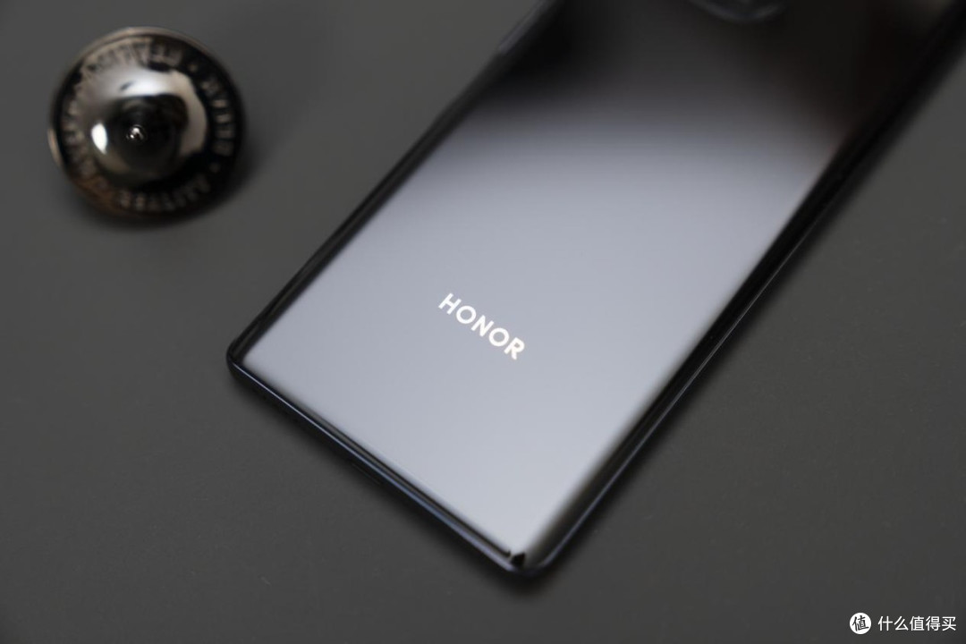 荣耀60 Se上手体验 00元档位唯一高颜值双曲屏 手感如何 安卓手机 什么值得买