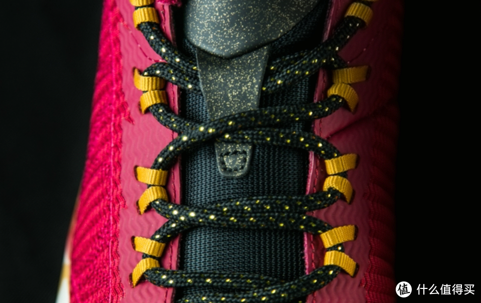 耐克运动鞋新体验---JORDAN CP-缤纷的颜色适合个性的人
