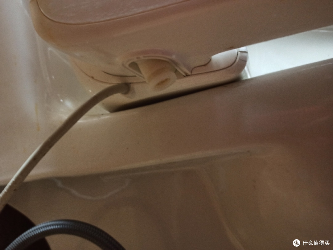 小沐智能马桶盖进水口