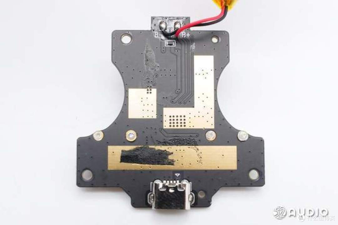 外观小巧佩戴轻盈realmebudsq2真无线耳机拆解