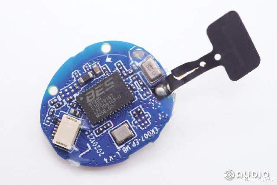 外观小巧佩戴轻盈realmebudsq2真无线耳机拆解