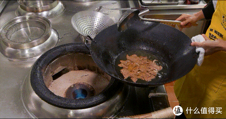 厨师长教你：“葱香猪肝”的脆嫩做法，四伯认证的最佳猪肝炒法