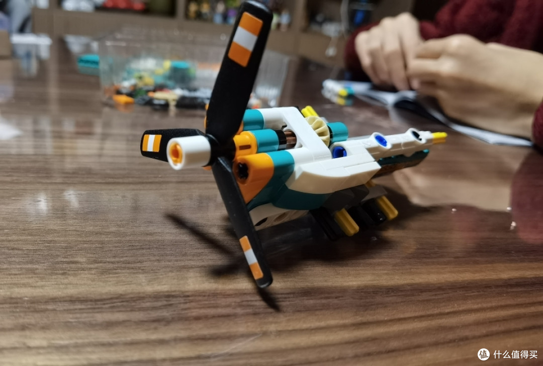 乐高42117机械系列竞技飞机测评
