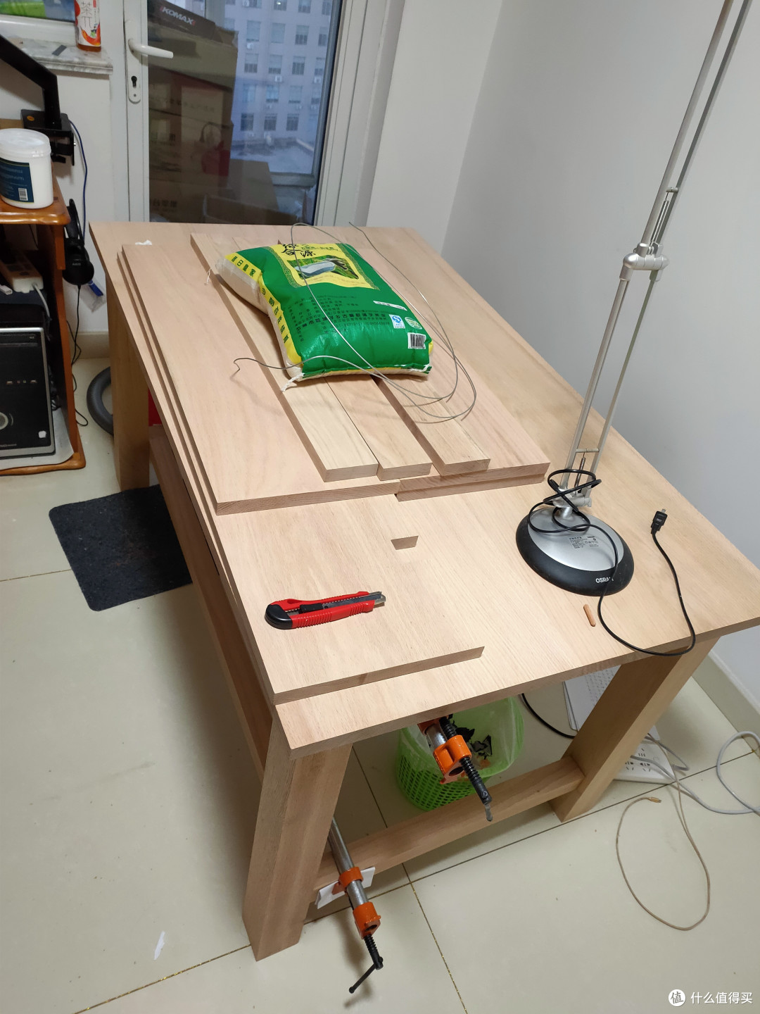 5cm,腿在桌子下面可以伸直.