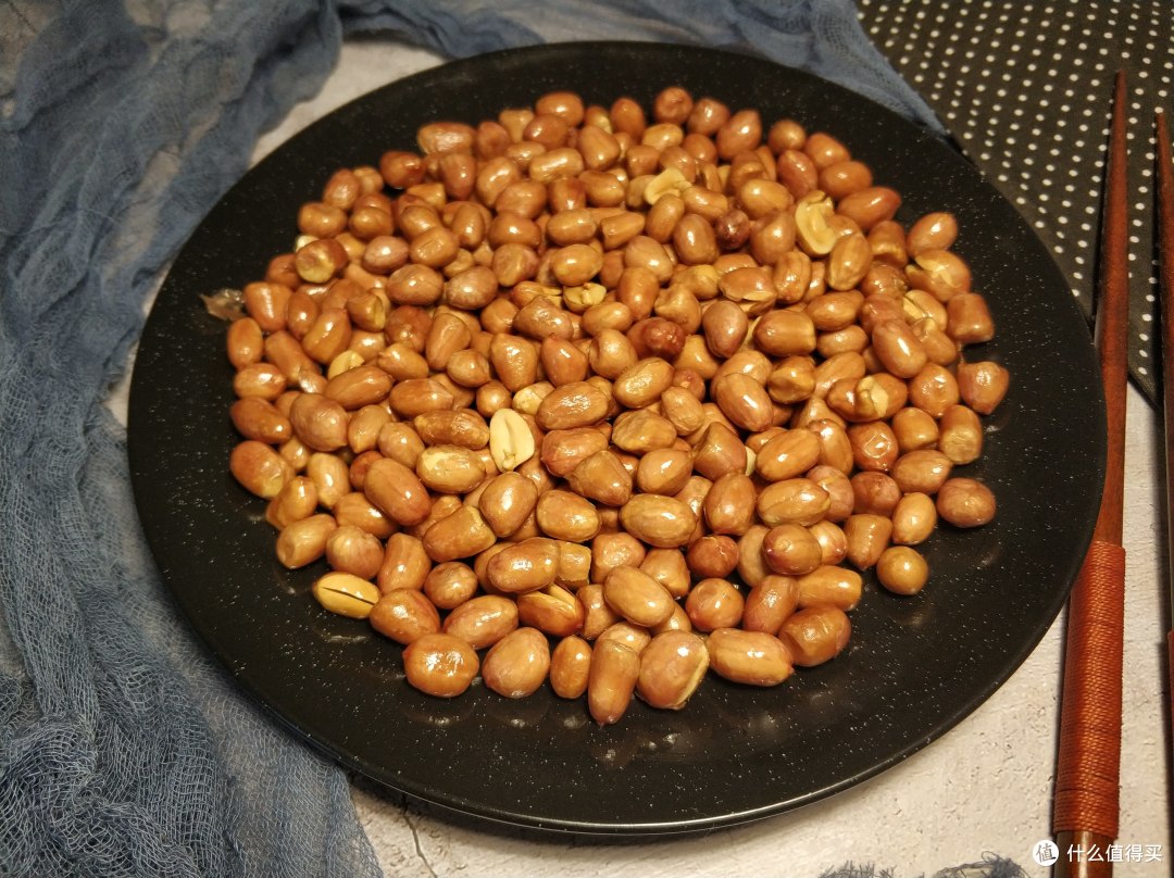 花生米直接下锅炸是大错特错 多加两个步骤 花生米酥脆不返潮 花生 什么值得买