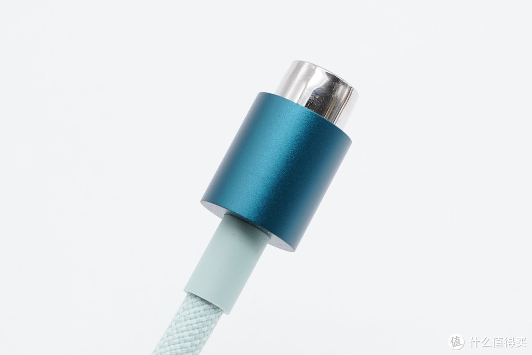拆解报告：苹果24英寸iMac适配器磁吸线