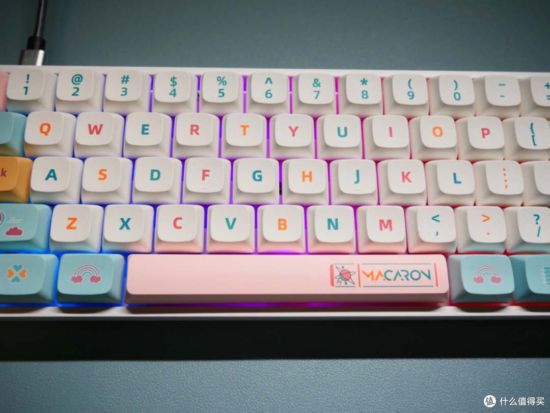 悦动指尖的享受小呆虫gk61马卡龙配色轻弹版简测