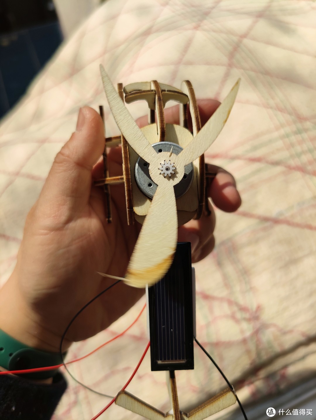 图书馆猿の小学生太阳能直升机模型 简单晒