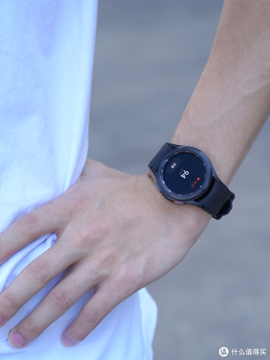三星Watch4系列智能手表，为健康保驾护航！