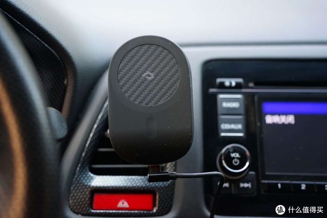 PITAKA 凯夫拉手机壳+磁吸车载无线充，日常、车载使用体验如何？