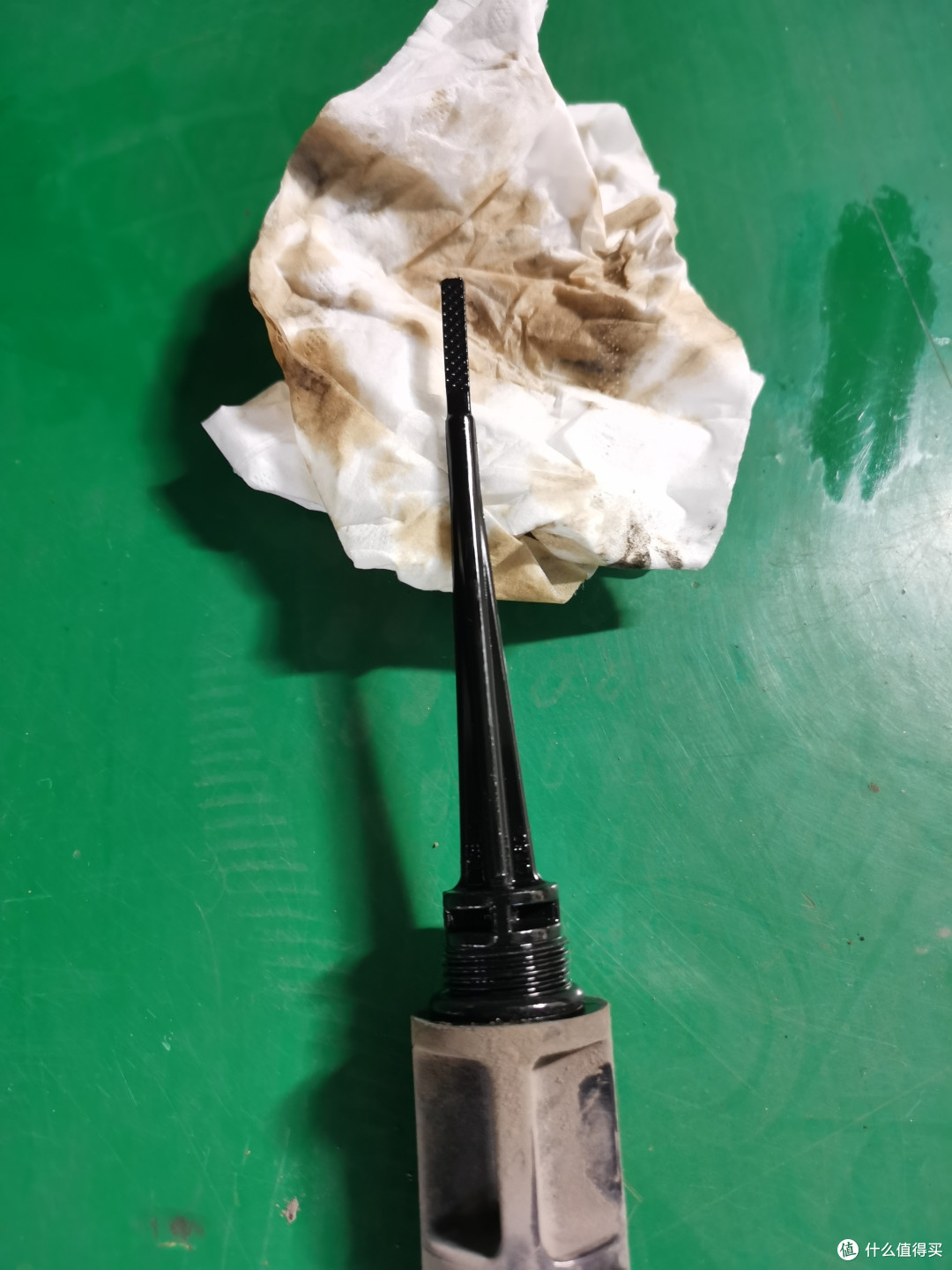 注意机油尺刻度线