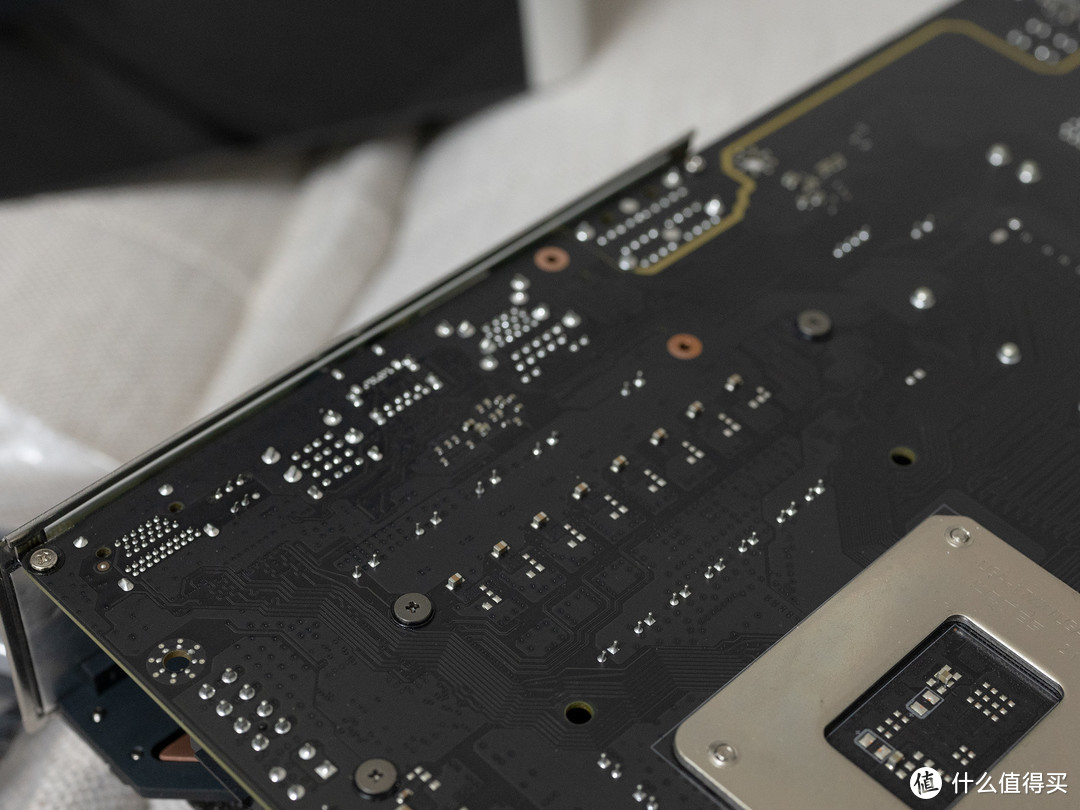 监控小屏、数显水冷、Airdrop网卡、12代i7+Z690+DDR5内存打造高颜值Monterey黑苹果主机