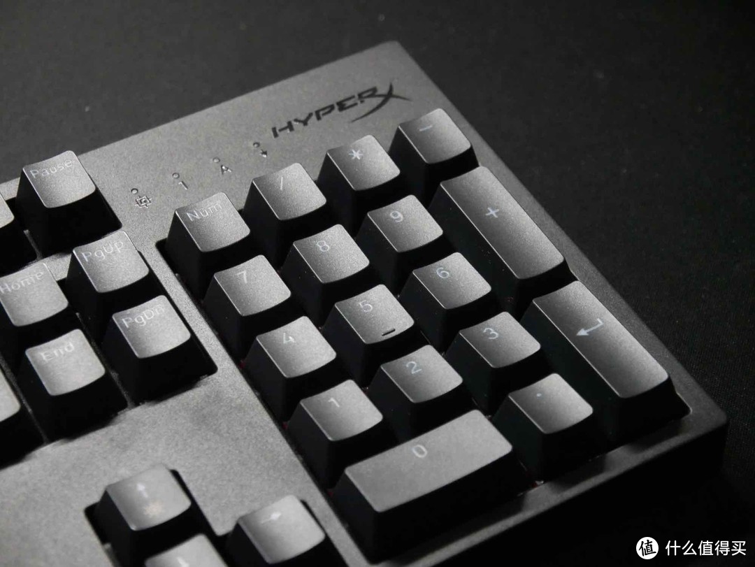 谁说公模无法再战——极度未知HyperX Mars2机械键盘